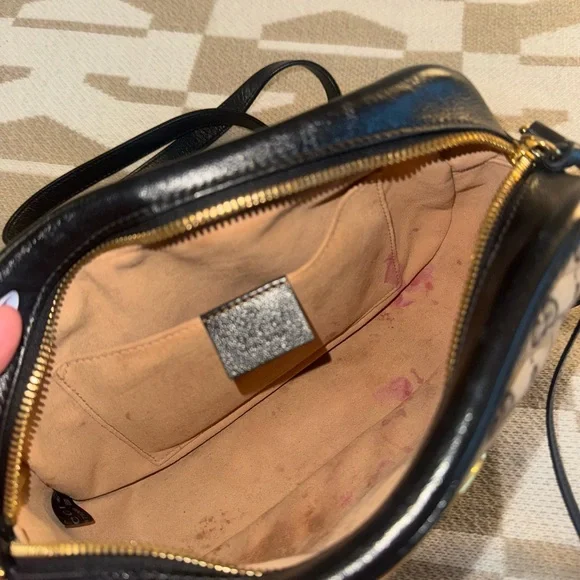 Gucci Brown and Black Crossbody Bag with GG Monogram - Picture 4 of 4